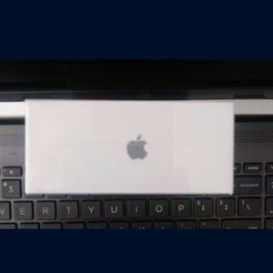 Apple Air Pods Pro New Un Opened Warranty Expires 11/14/22